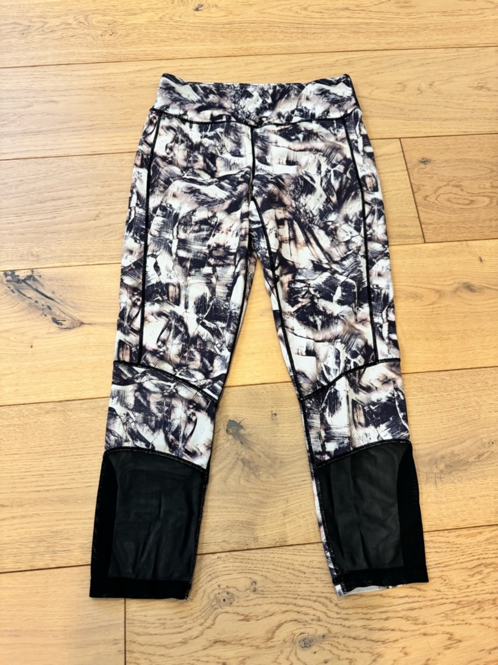 Mono B Black & Cream Abstract Mesh-Trim Leggings